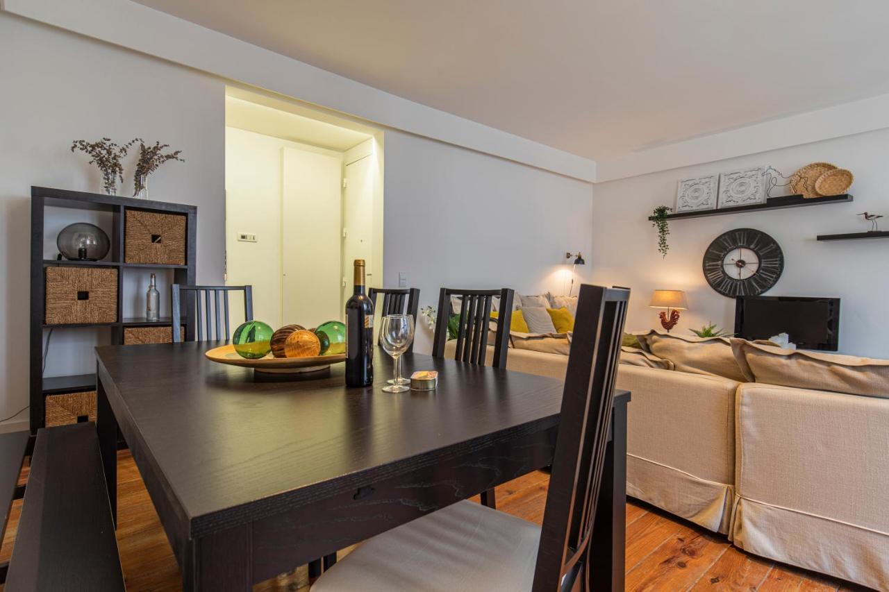 ליסבון 32 -Lovely 2 Bedroom Apt In Principe Real מראה חיצוני תמונה